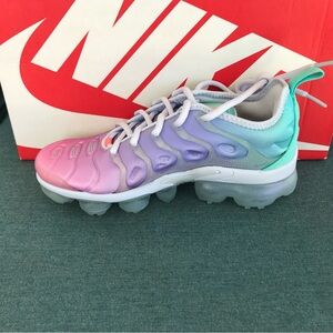 Nike Air Vapormax Plus Women's Size 5